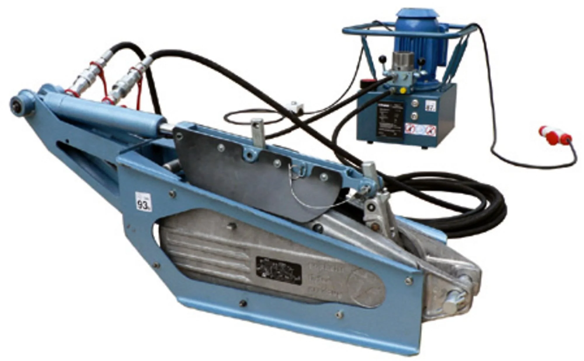 Supertirfor TU-32H - Equipements standards